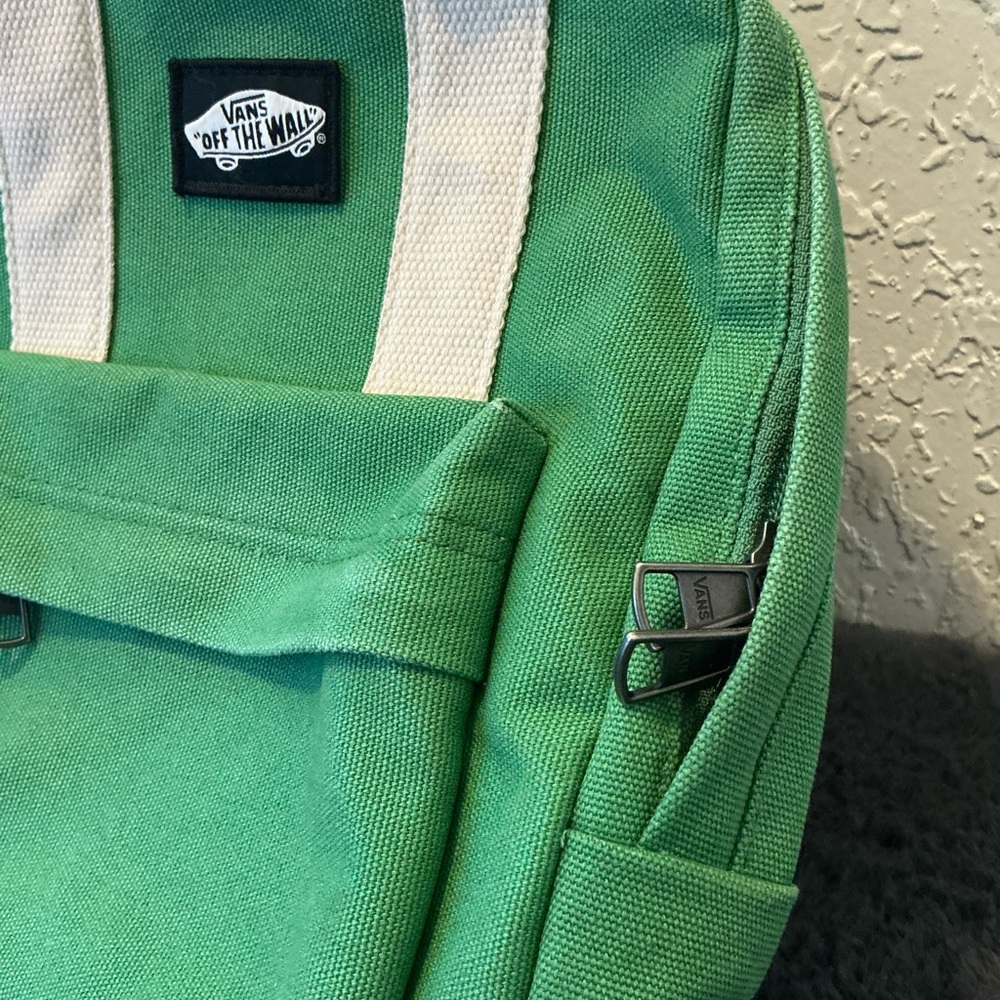 Vans Green Backpack with Cream Details - Picture 2 of 12